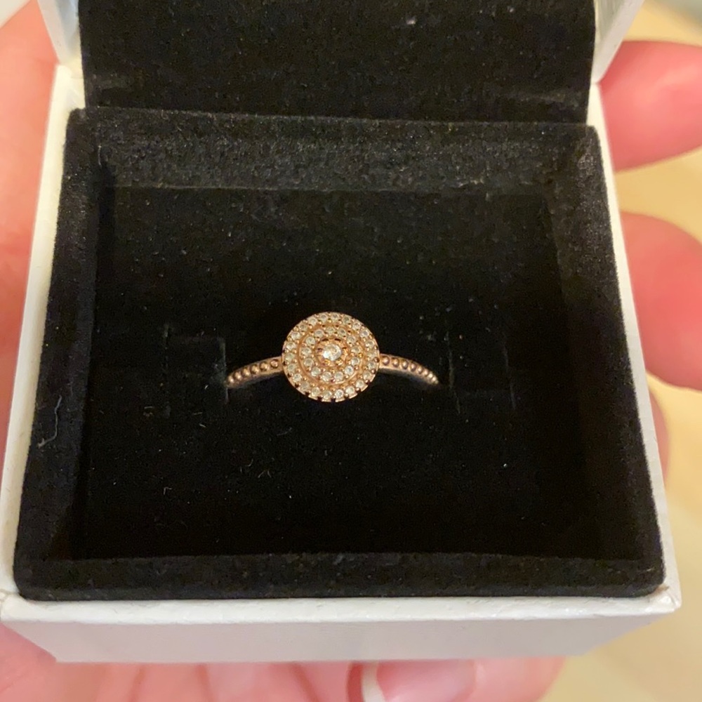 Pandora elegant sparkle ring